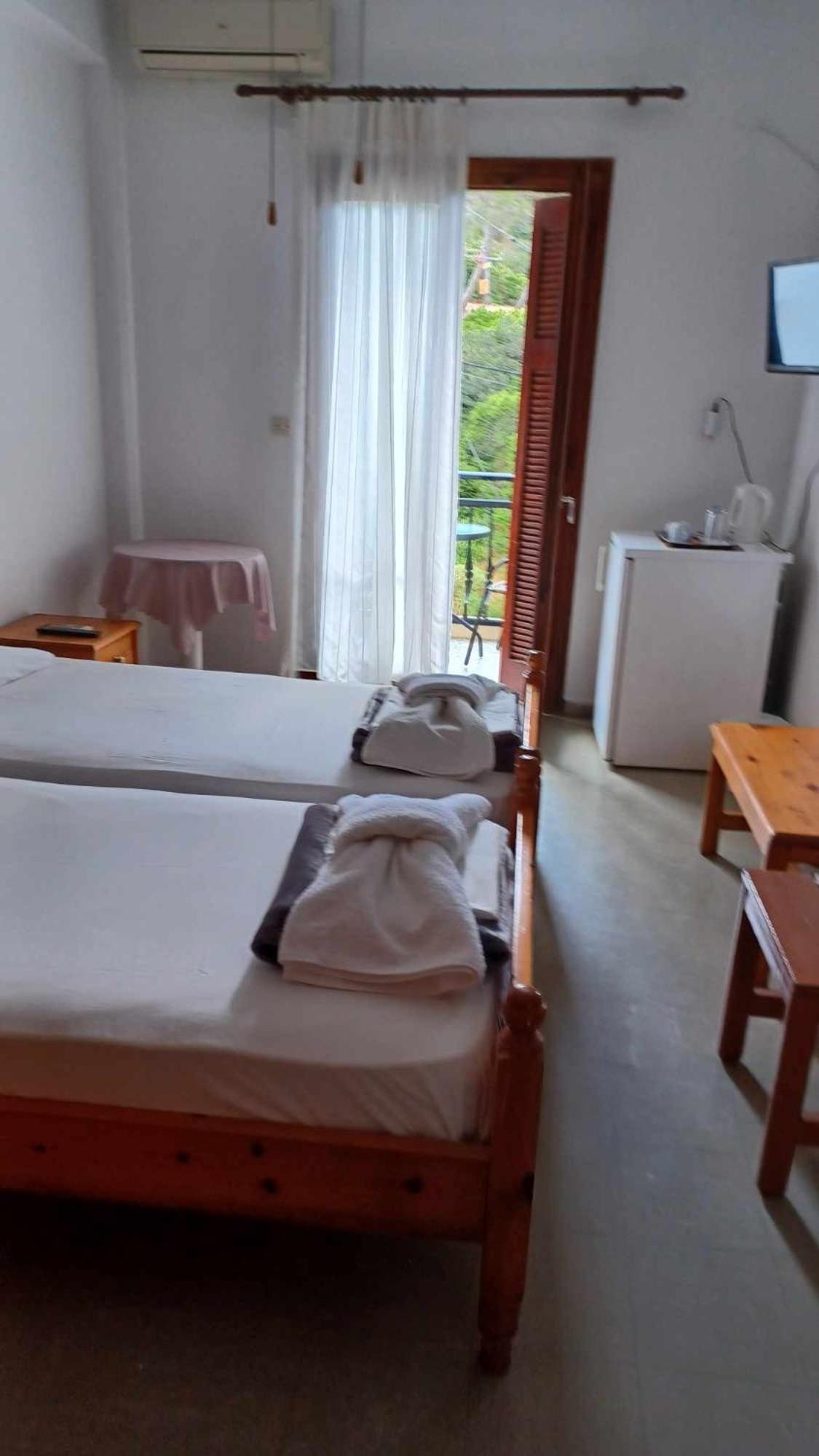 Hotel Rena Agios Kirykos  Luaran gambar